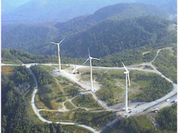 3 éoliennes sur une crête de la TVA. Images tirée du rapport cité. 
